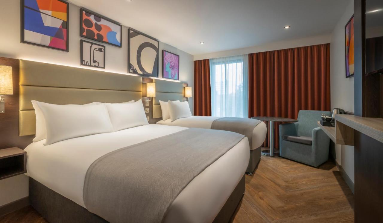 Deluxe Double Single Room